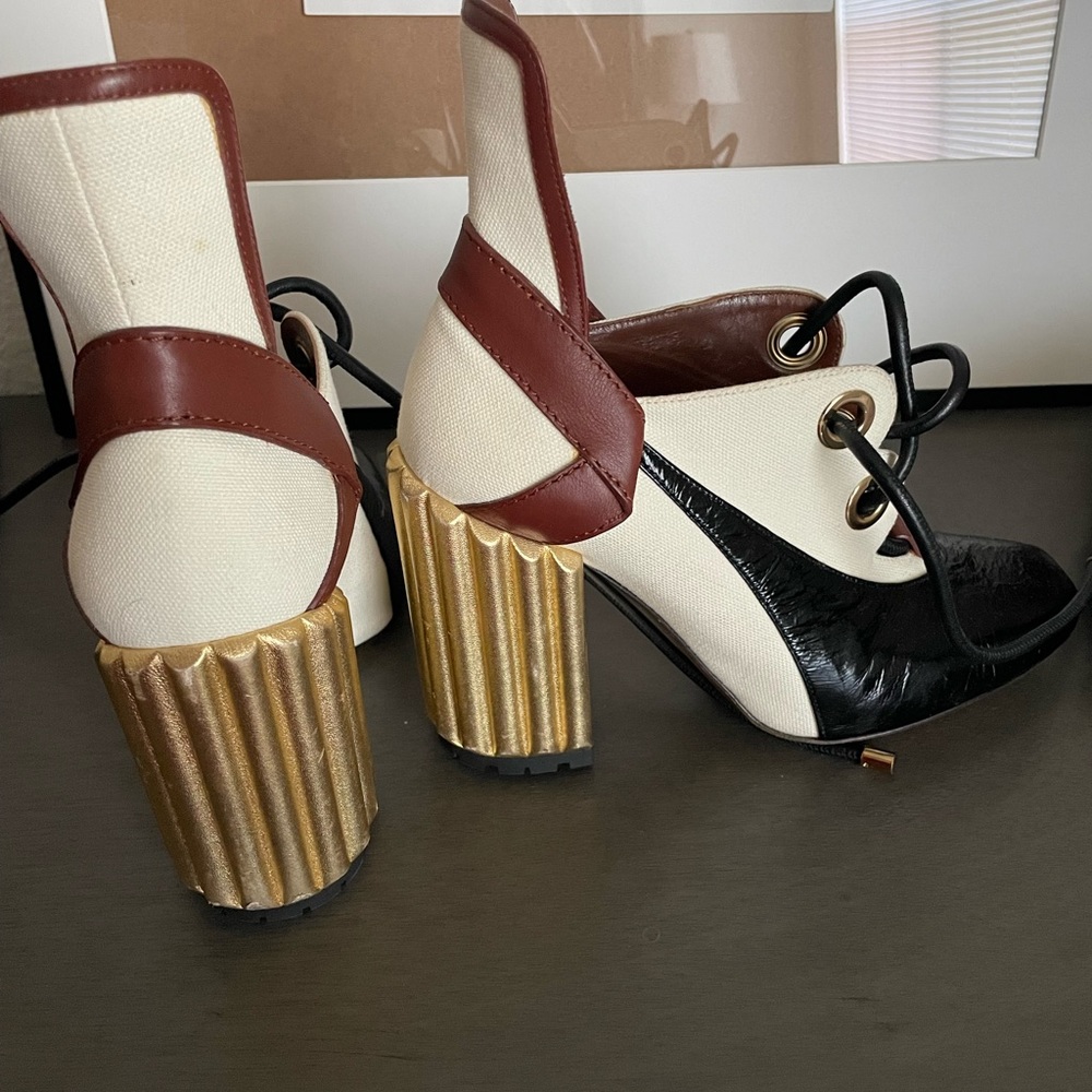 Christian Dior pumps